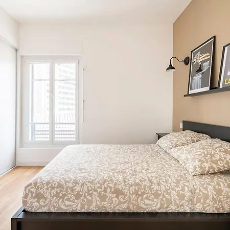 Les Lofts De Saint Clair Un Balcon A Centre Ville, Marche Provencal, 4ch Avec Bureau Et Connexions Wifi Debit, Clim, 5 Smart Tv, 2 Salles D'eau, 2wc, 8 Pax Max, A Pied * טולון